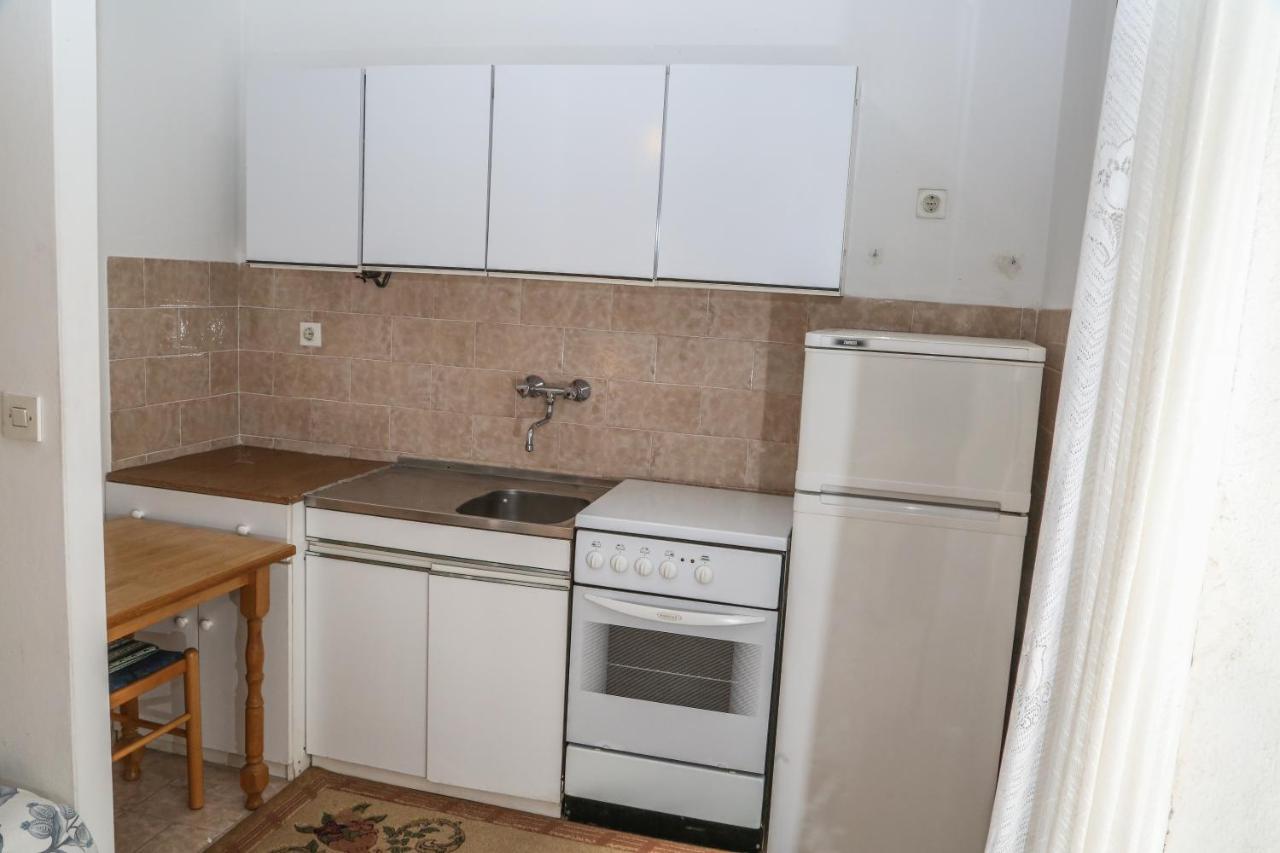 Apartments Butkovic Хвар Экстерьер фото